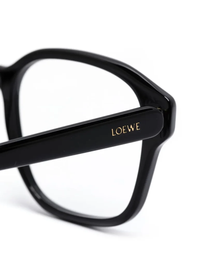 25729141_55922135_1000