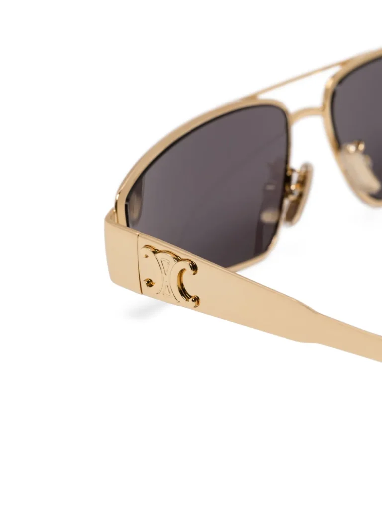 30299640_59715310_1000