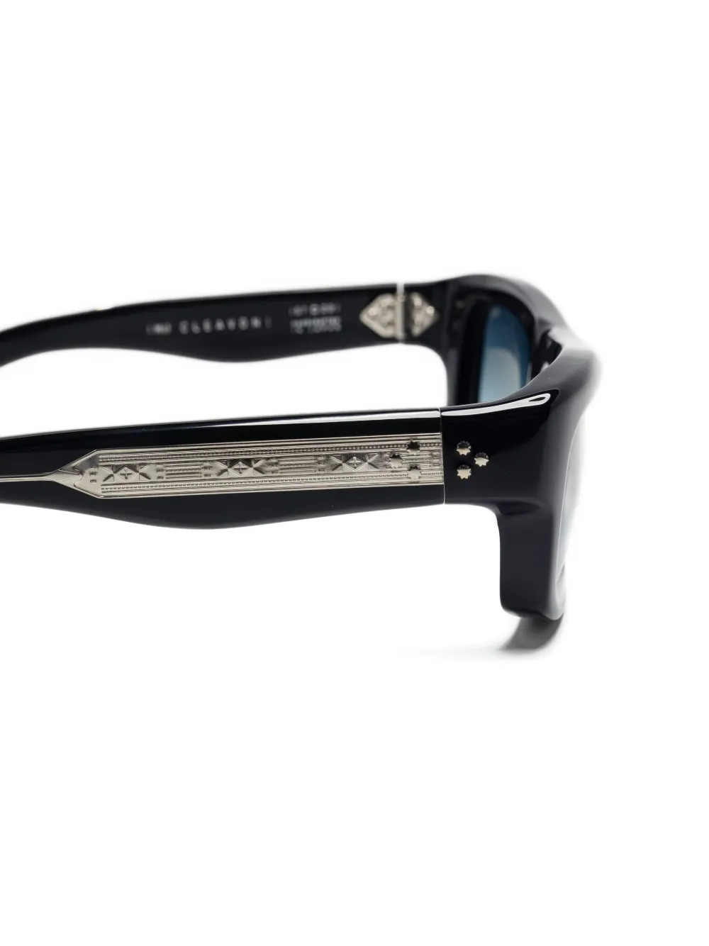 31995036_61958440_1000