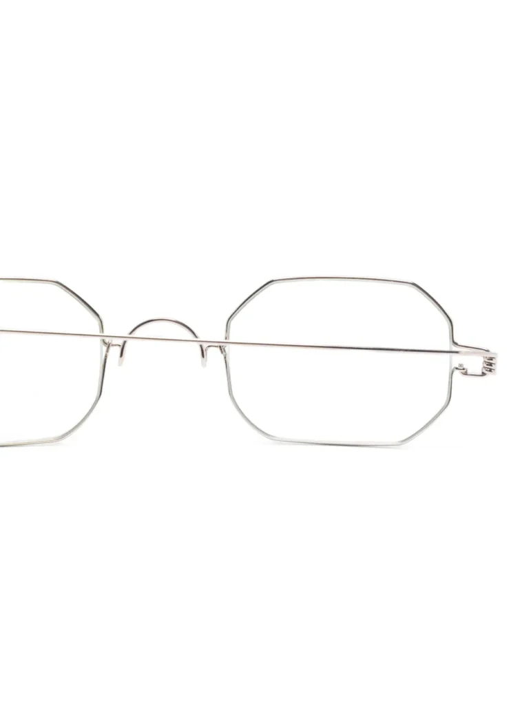 32106228_62387299_1000