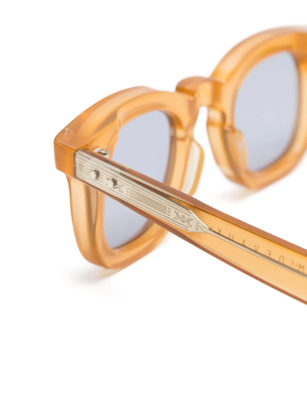 30255859_59692567_1000