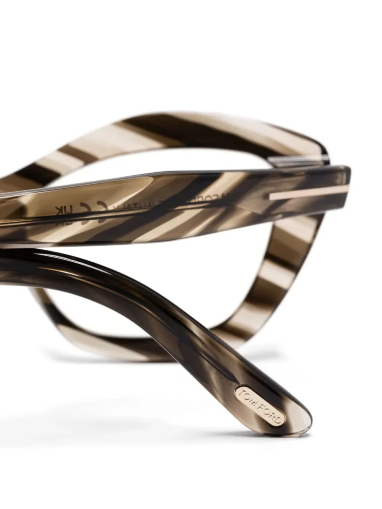 29900446_59171344_1000