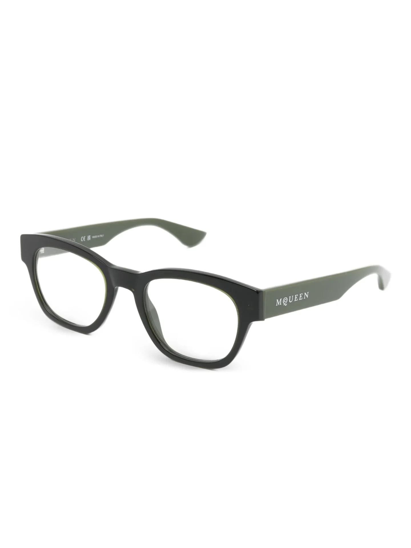 32730921_63339334_2048