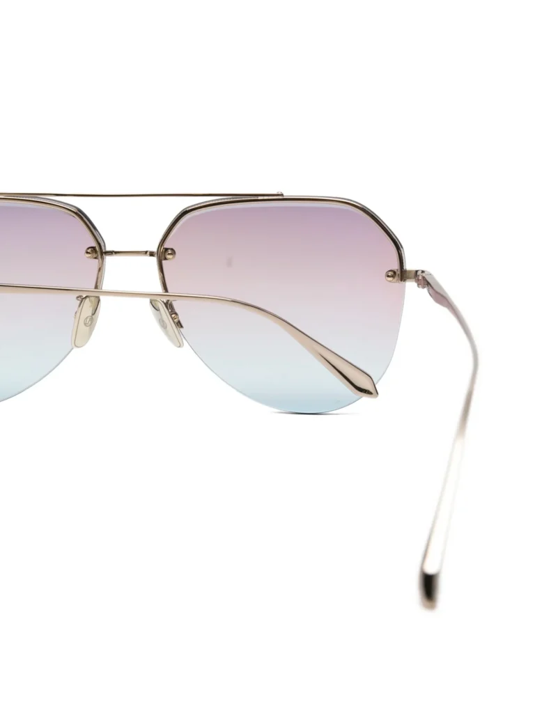 33641297_64659158_2048