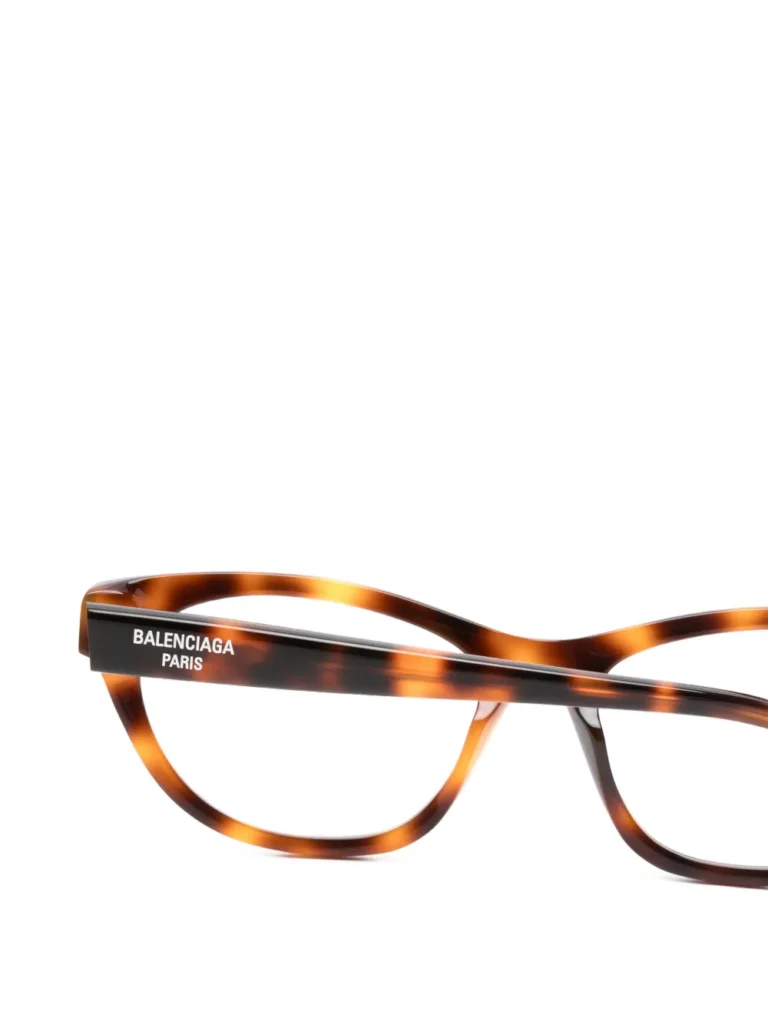 33244976_65593820_1000