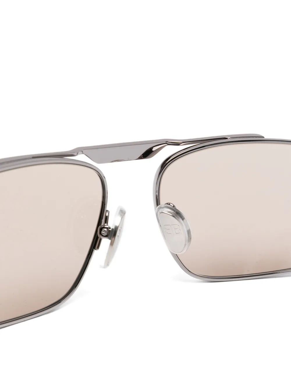 33246082_65492066_1000