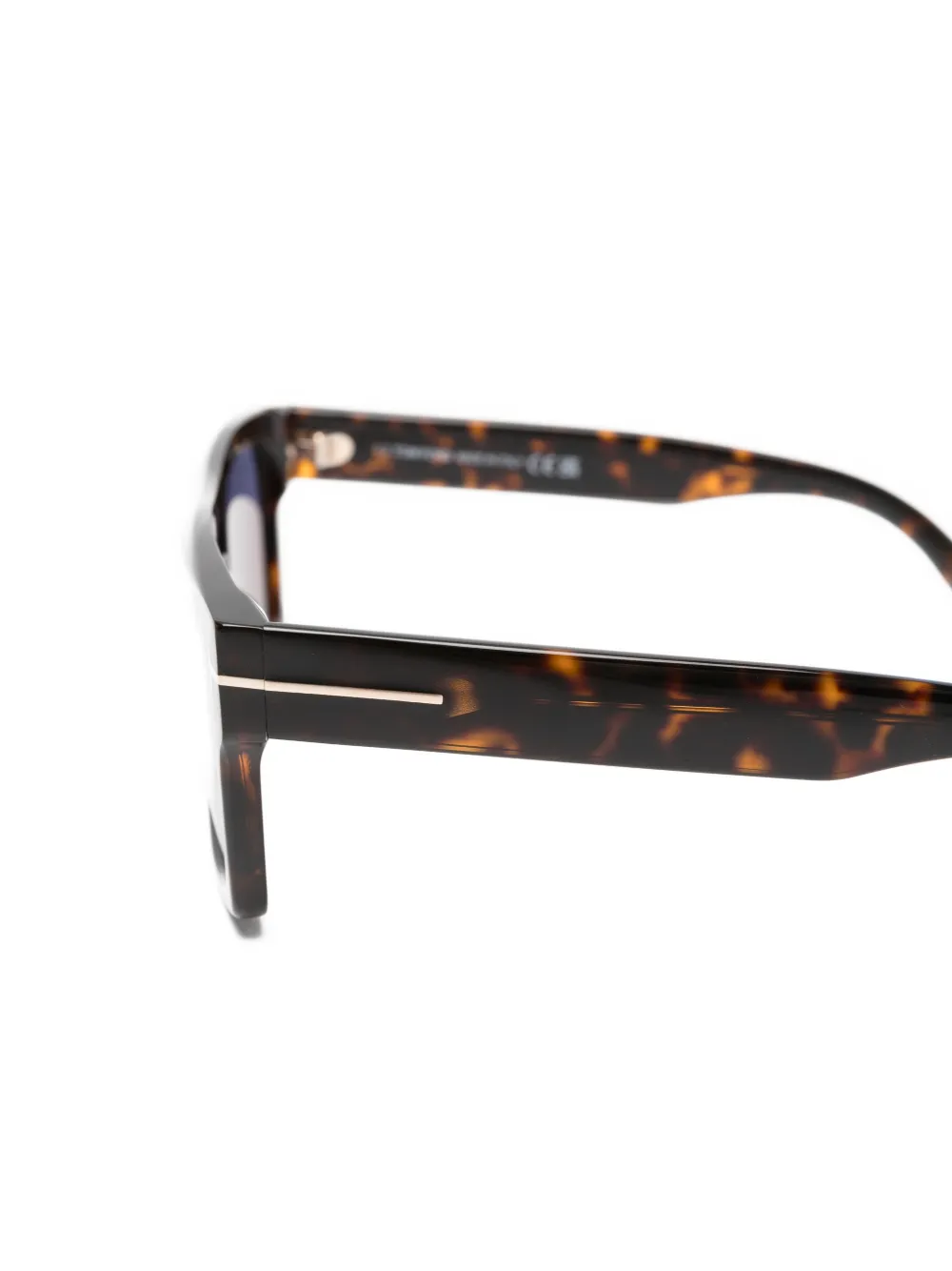 34605345_66130137_1000