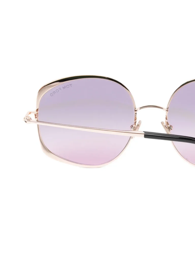 34605348_66074286_1000